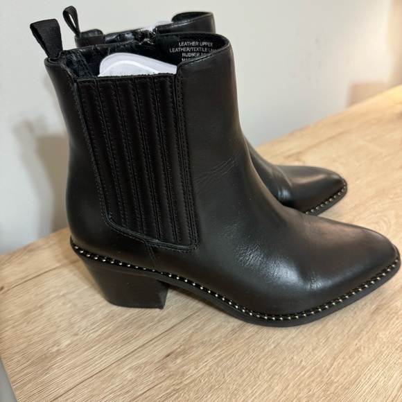 Deltan Pippa Boots - Picture 2 of 7